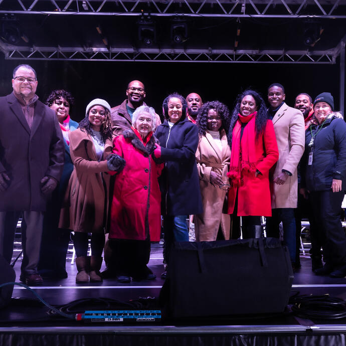 A group shot of City officials, dignitaries, and workers